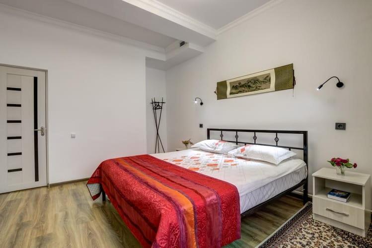 Olive Hotel Kochkor 外观 照片